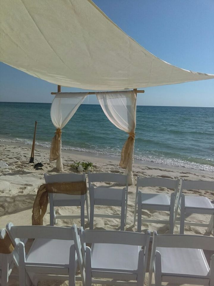 White Resin Chairs photo 5